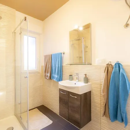 Red House Sv. Marina With Sea View Apartment Rabac