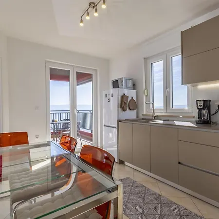 Red House Sv. Marina With Sea View Apartment *