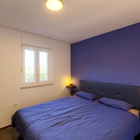 Red House Sv. Marina With Sea View Apartment *