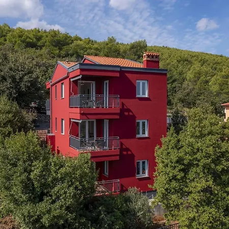 Red House Sv. Marina With Sea View Apartment *